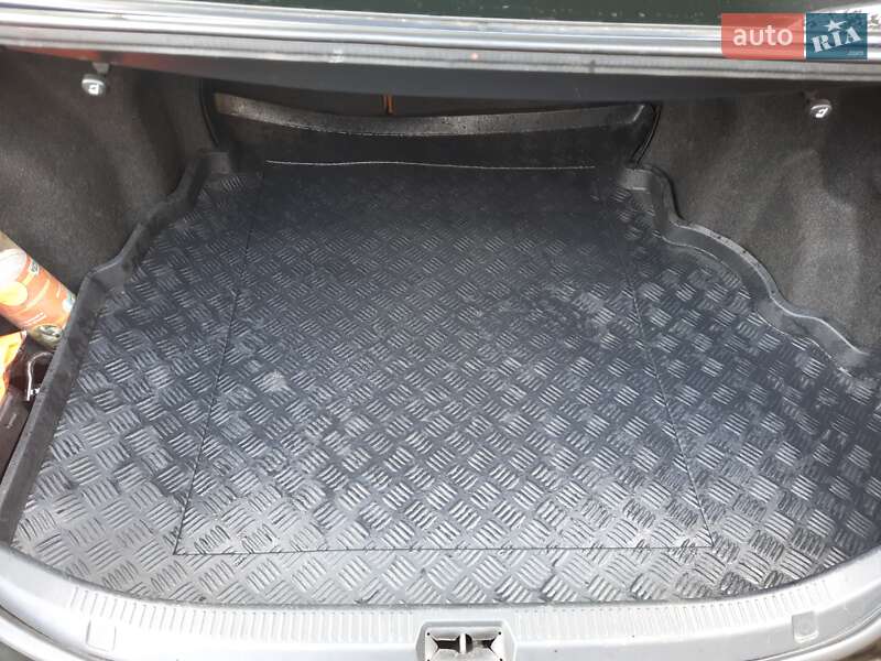 Седан Toyota Camry 2007 в Луцьку