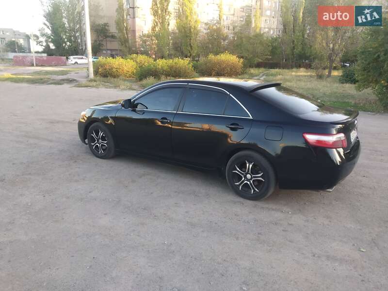 Седан Toyota Camry 2007 в Каменском