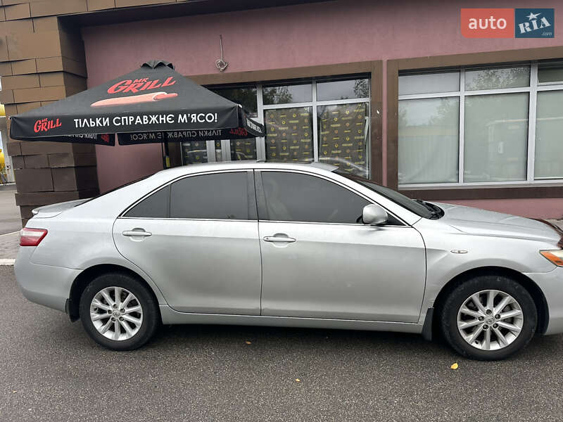 Седан Toyota Camry 2007 в Глевасі
