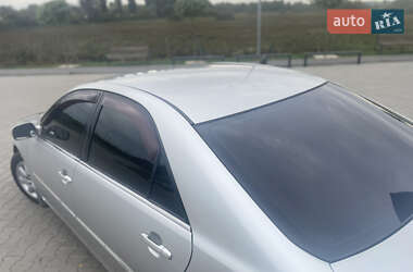 Седан Toyota Camry 2004 в 
