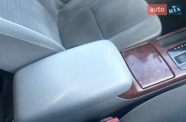 Седан Toyota Camry 2004 в 