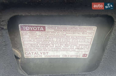 Седан Toyota Camry 2004 в 