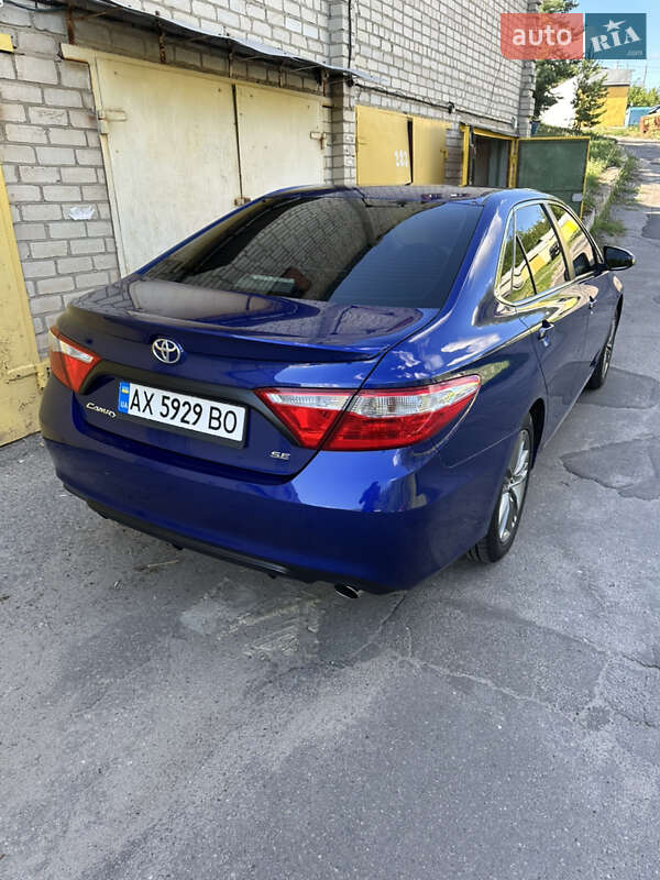 Седан Toyota Camry 2015 в Киеве