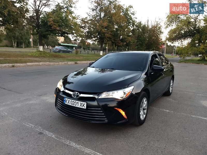 Toyota Camry 2016
