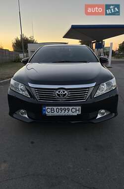 Седан Toyota Camry 2012 в Прилуках