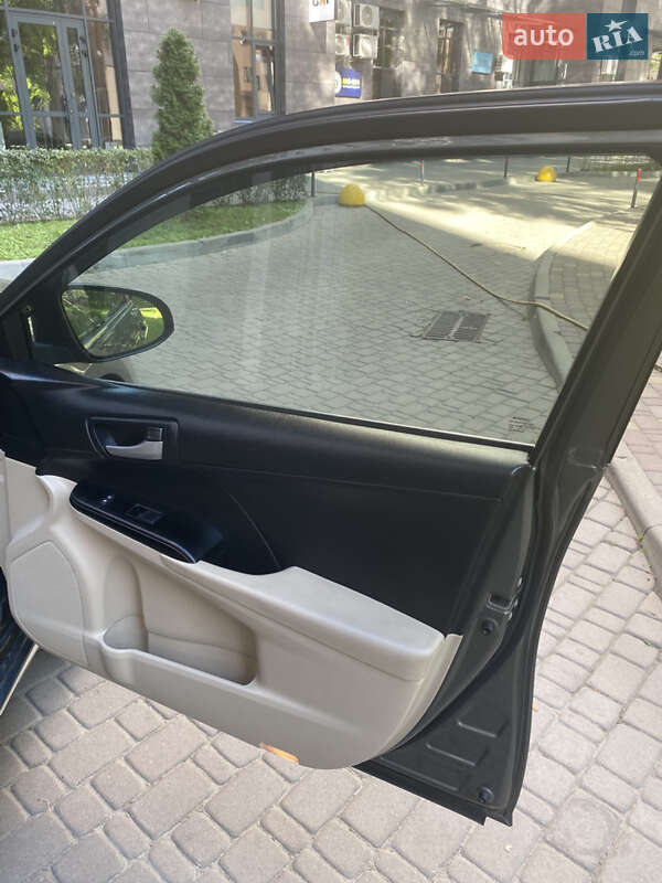 Седан Toyota Camry 2014 в Броварах