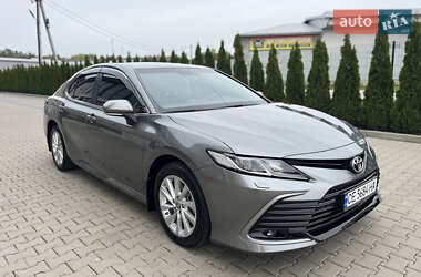 Седан Toyota Camry 2022 в Чернівцях