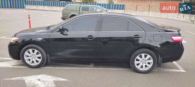 Седан Toyota Camry 2007 в Києві