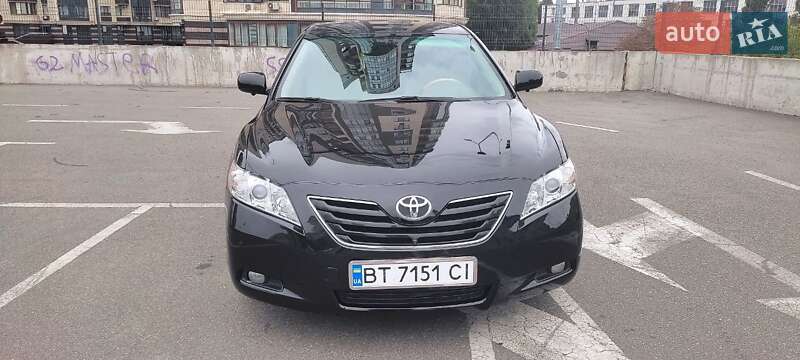Седан Toyota Camry 2007 в Києві