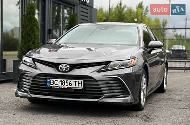 Седан Toyota Camry 2020 в Львові