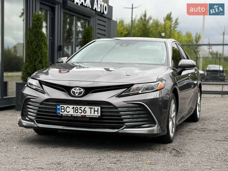 Toyota Camry 2020