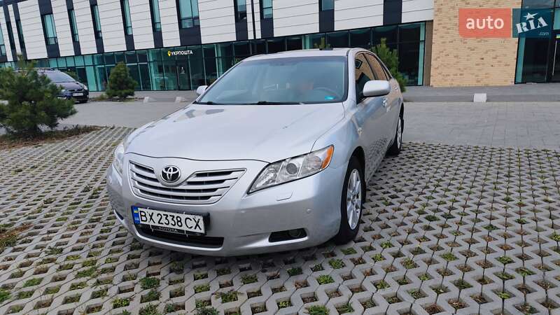 Седан Toyota Camry 2007 в Хмельницькому