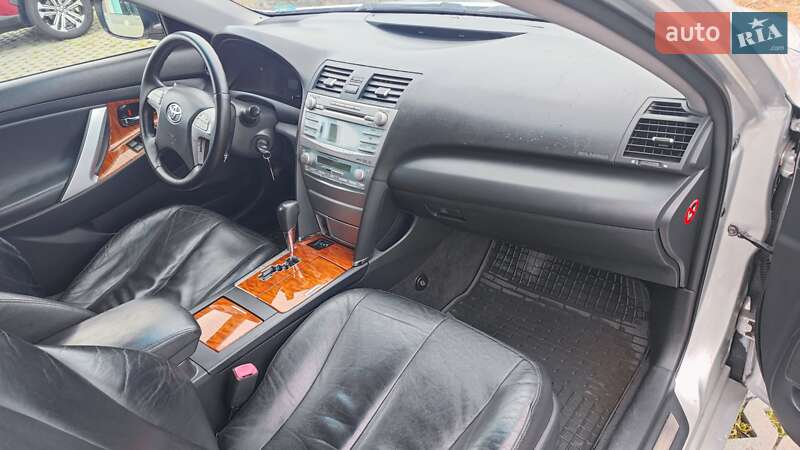 Седан Toyota Camry 2007 в Хмельницькому