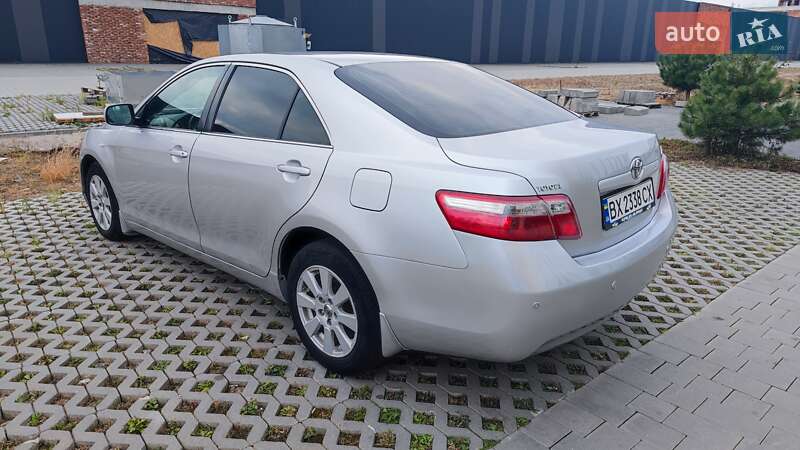Седан Toyota Camry 2007 в Хмельницькому