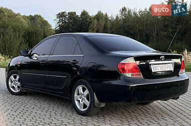 Седан Toyota Camry 2004 в  фото 6 Седан Toyota Camry 2004 в
