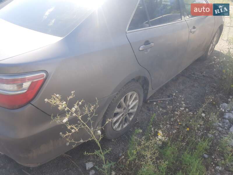 Седан Toyota Camry 2017 в Днепре