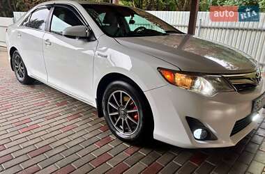 Седан Toyota Camry 2013 в 