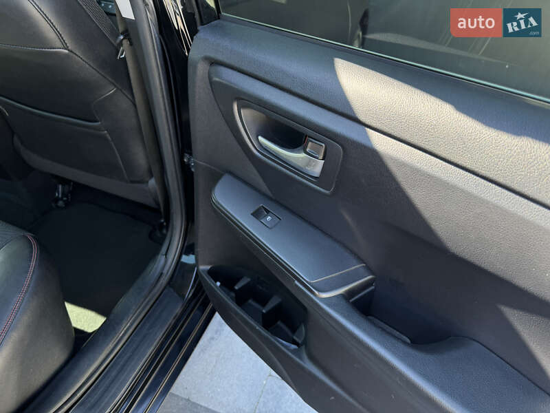 Седан Toyota Camry 2016 в Киеве фото 21 Седан Toyota Camry 2016 в Киеве