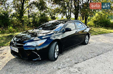 Седан Toyota Camry 2015 в Гайсине