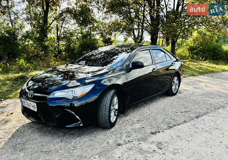 Седан Toyota Camry 2015 в Гайсине