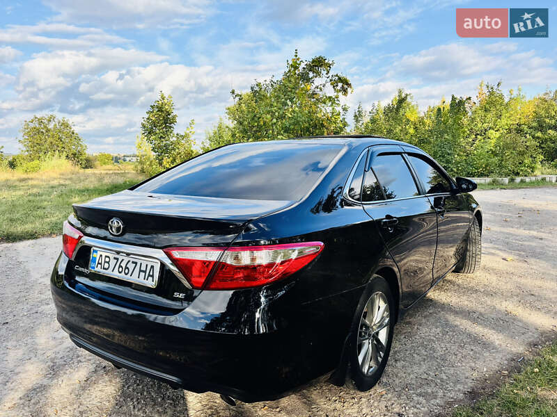 Седан Toyota Camry 2015 в Гайсине