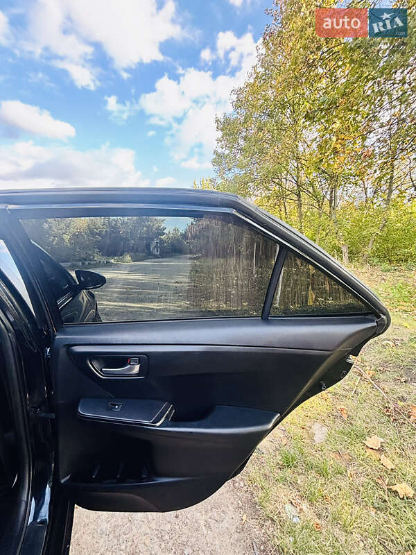 Седан Toyota Camry 2015 в Гайсине