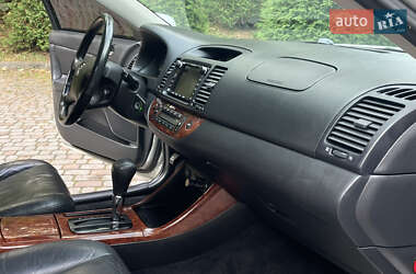 Седан Toyota Camry 2002 в  фото 25 Седан Toyota Camry 2002 в