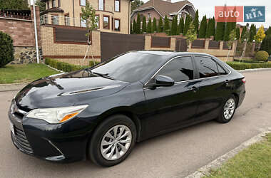 Седан Toyota Camry 2016 в 