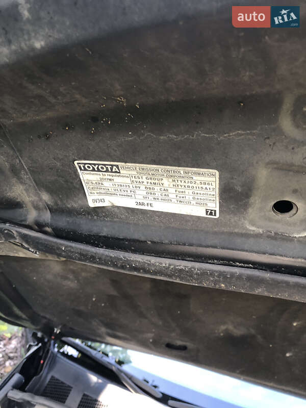 Седан Toyota Camry 2016 в Києві