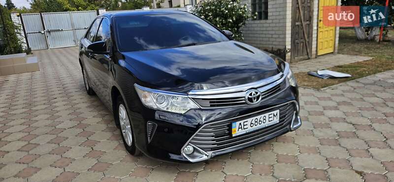 Toyota Camry 2015