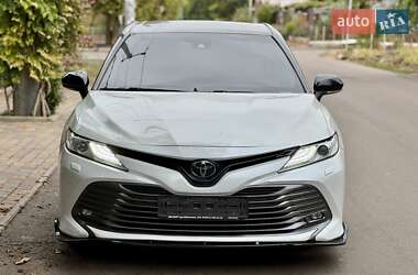 Седан Toyota Camry 2018 в Одессе