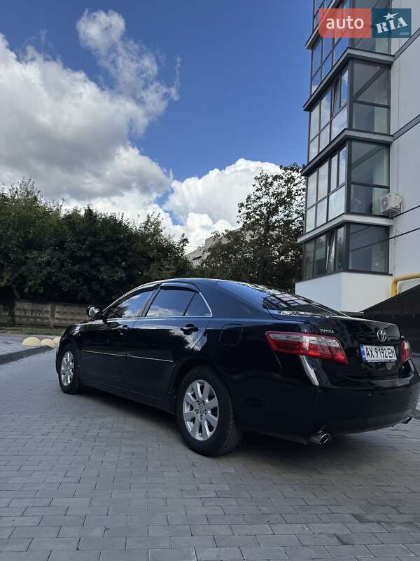 Седан Toyota Camry 2007 в Луцьку