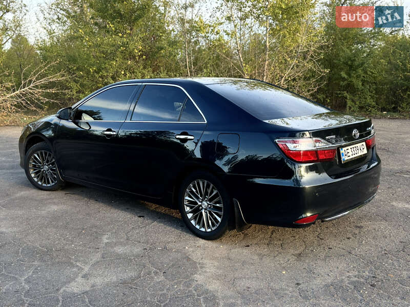 Седан Toyota Camry 2015 в Покрові