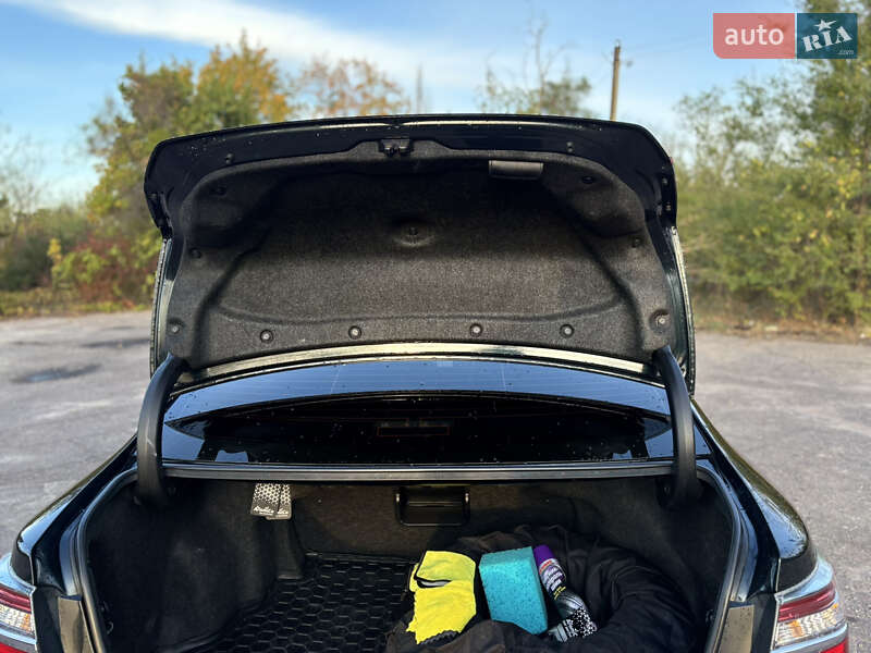 Седан Toyota Camry 2015 в Покрові