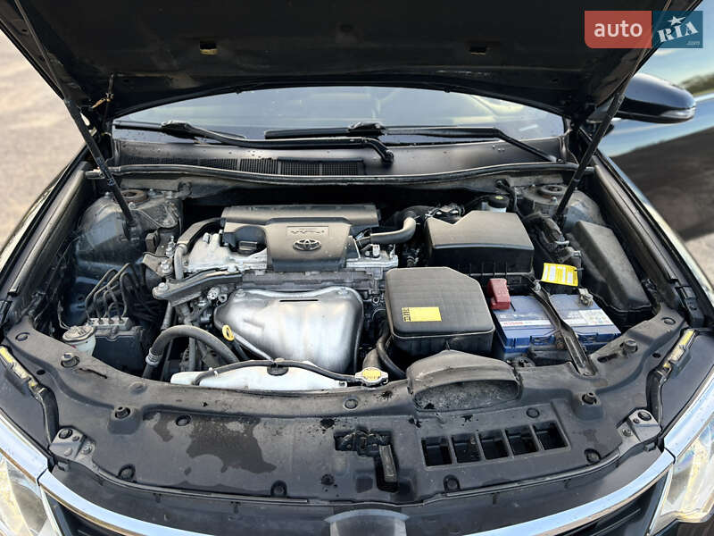 Седан Toyota Camry 2015 в Покрові