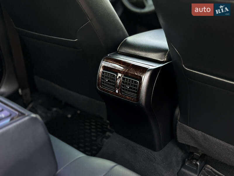 Седан Toyota Camry 2015 в Покрові