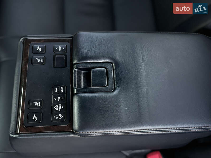 Седан Toyota Camry 2015 в Покрові