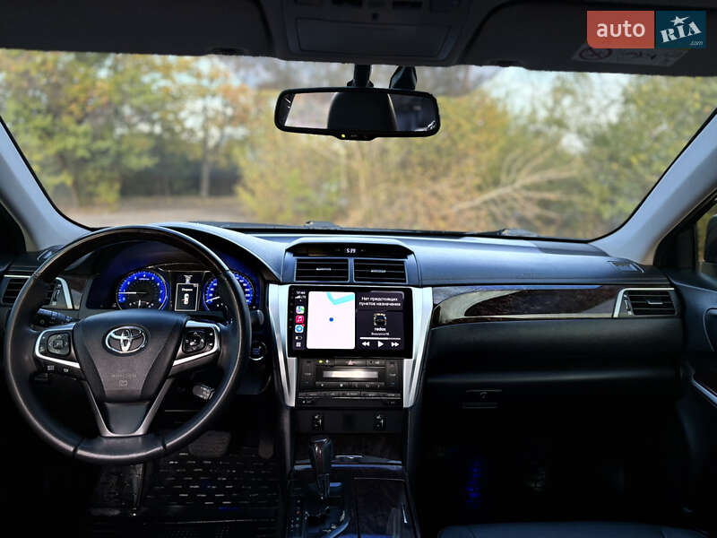 Седан Toyota Camry 2015 в Покрові