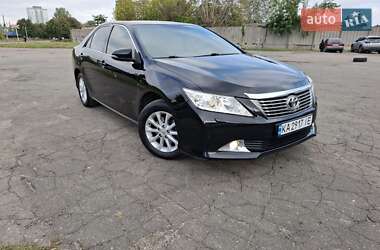 Седан Toyota Camry 2014 в Києві