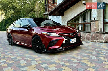 Седан Toyota Camry 2018 в 