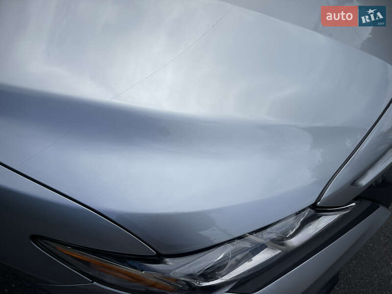 Седан Toyota Camry 2020 в Киеве