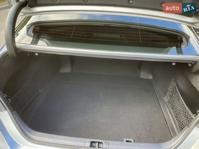 Седан Toyota Camry 2020 в Киеве