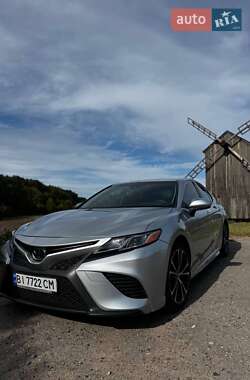 Седан Toyota Camry 2018 в Селещині