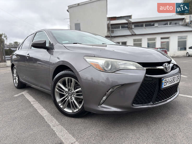 Седан Toyota Camry 2016 в Одесі