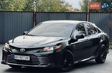 Седан Toyota Camry 2021 в 