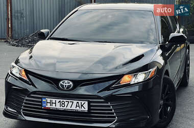 Седан Toyota Camry 2021 в 