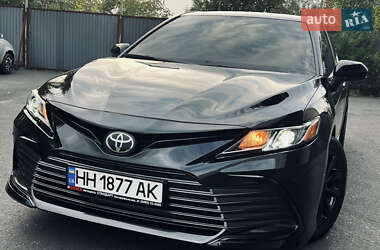 Седан Toyota Camry 2021 в 