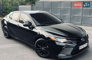 Седан Toyota Camry 2021 в 