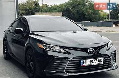 Седан Toyota Camry 2021 в 