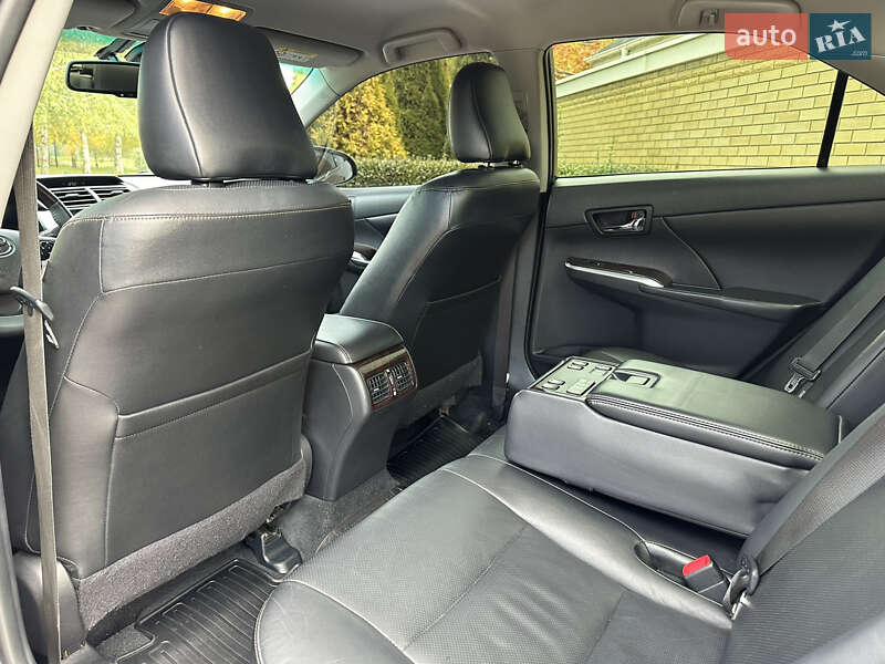 Седан Toyota Camry 2015 в Харькове